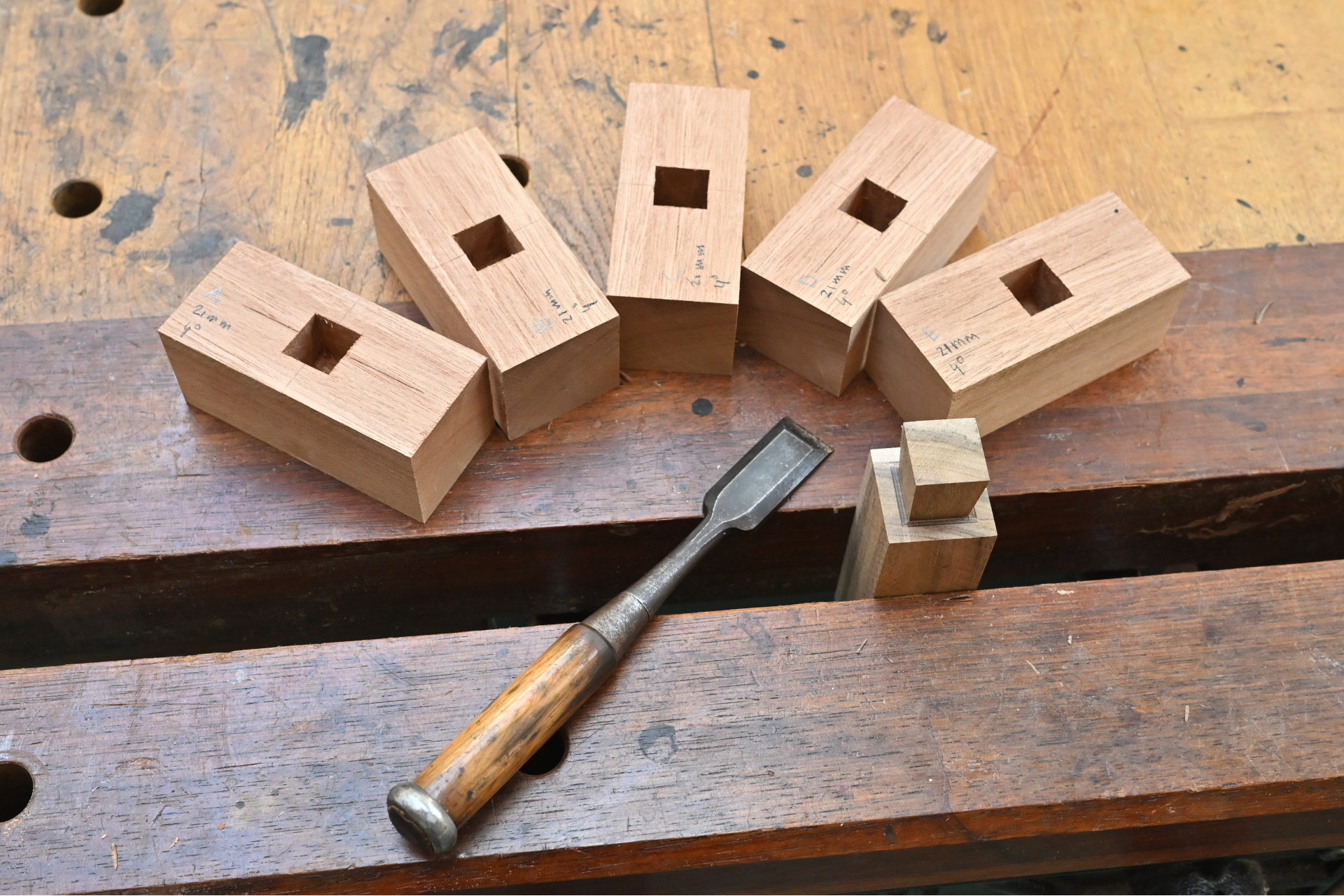 Thermo-Hydro-Mechanical Joinery